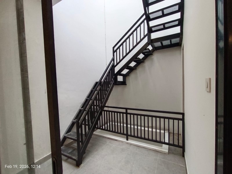 Rumah Baru 2,5 Lantai dalam Perumahan Jagakarsa Jakarta Selatan