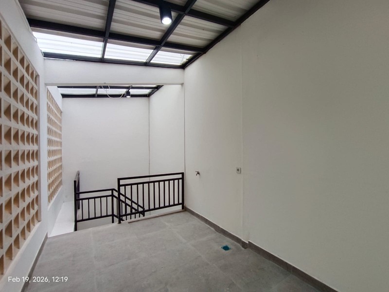 Rumah Baru 2,5 Lantai dalam Perumahan Jagakarsa Jakarta Selatan