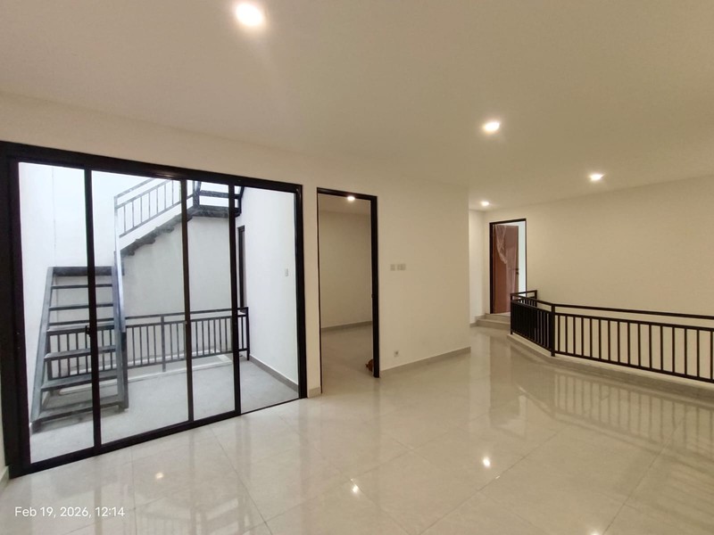 Rumah Baru 2,5 Lantai dalam Perumahan Jagakarsa Jakarta Selatan