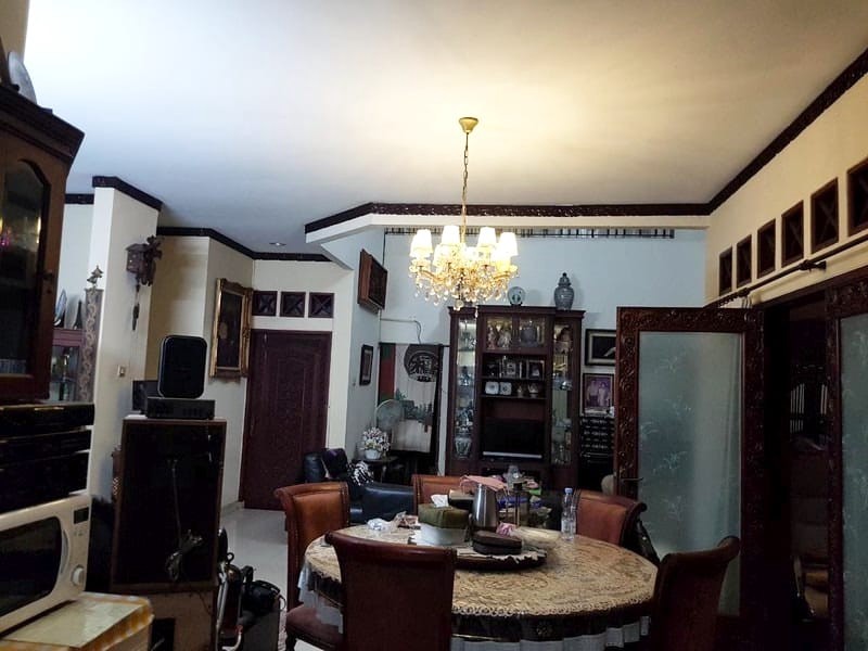 Rumah di Hang Jebat, Kebayoran Baru 300 sqm, prime location,  Depan taman, 5 menit ke Senayan