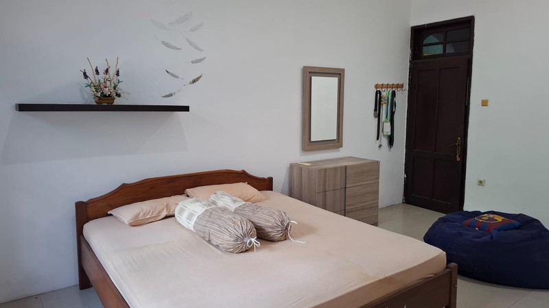 Disewakan Rumah Perum Darmo Villa - Darmo Permai Surabaya Barat - Full Furnished -Dekat Pakuwon Mall, Papaya, Pasar Modern Puncak Permai