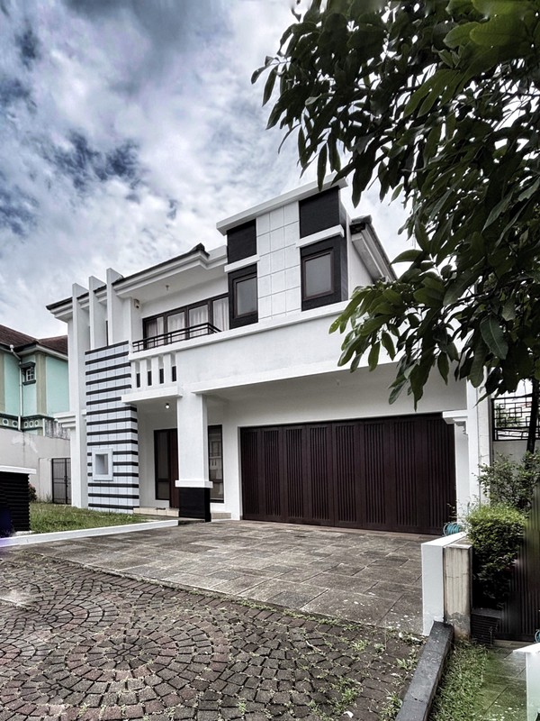 Rumah 2 Lantai Luas Kokoh di Kota Wisata Cibubur 