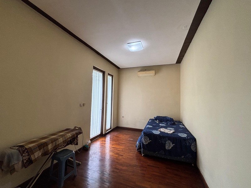 Rumah 2 Lantai Luas Kokoh ada Swimming Pool di Kota Wisata Cibubur 