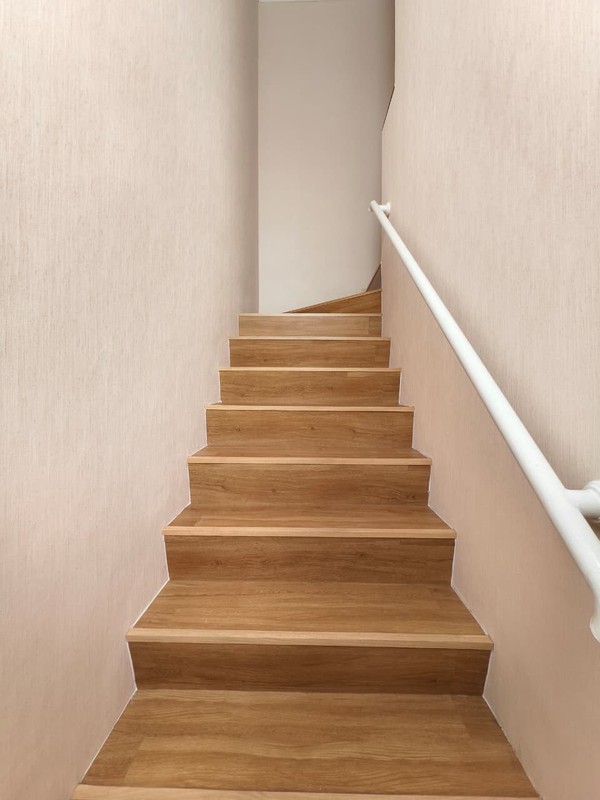 De Latinos Mexicano BSD City, dekat stasiun rawabuntu