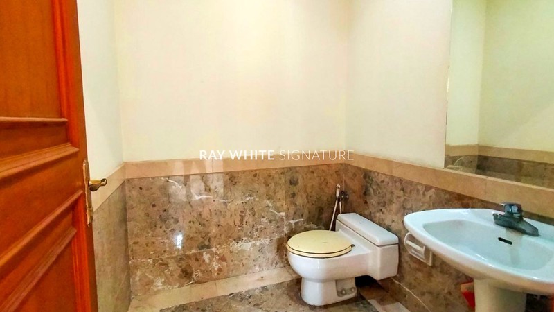 Elegan & Berkelas - Hunian Mewah di Jantung Kawasan Jl. Wijaya 5