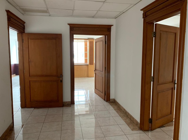 Gedung Stand alone di Cideng, Jakarta Pusat