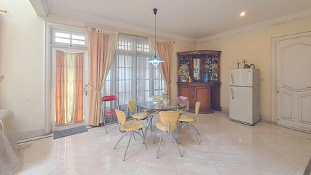 Rumah Mewah di Legenda Wisata Cibubur Akses Mudah ke Sentul City 