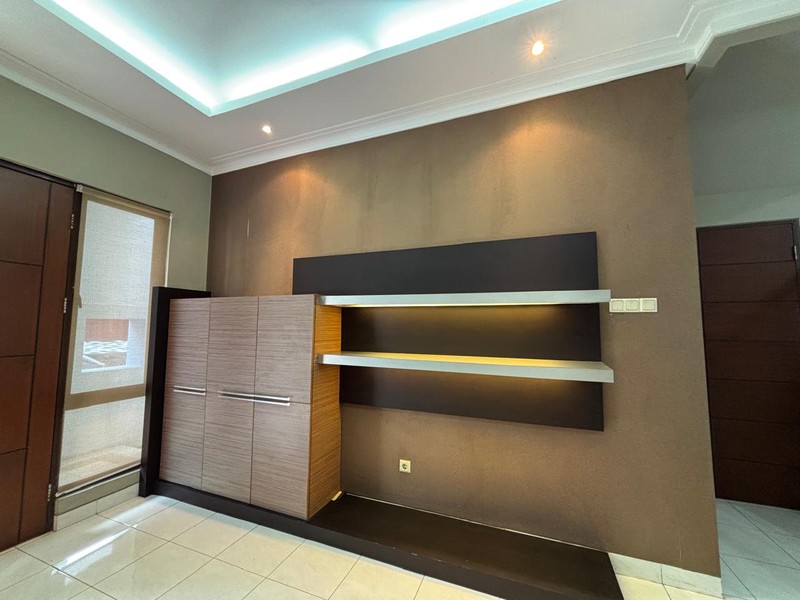 Rumah 2 Lantai Luas Kokoh di Kota Wisata Cibubur 