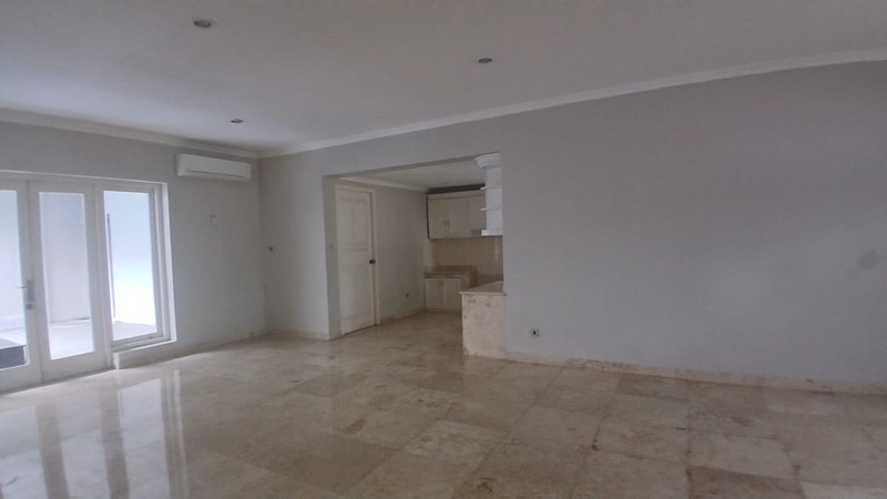 Exclusive Listing Rumah Elegan Terawat +Bangunan Kantor Dilengkapi dengan Kolam Renang di Lingkungan Elite dan Srategis Cikini Jakarta Pusat