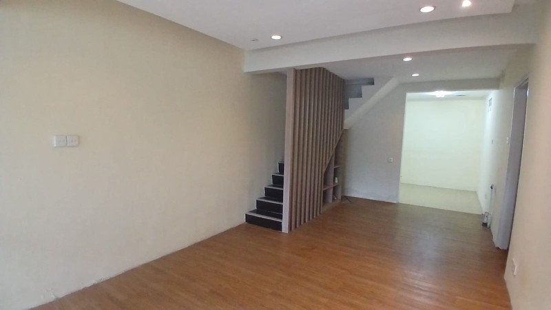 Exclusive Listing Rumah Elegan Terawat +Bangunan Kantor Dilengkapi dengan Kolam Renang di Lingkungan Elite dan Srategis Cikini Jakarta Pusat