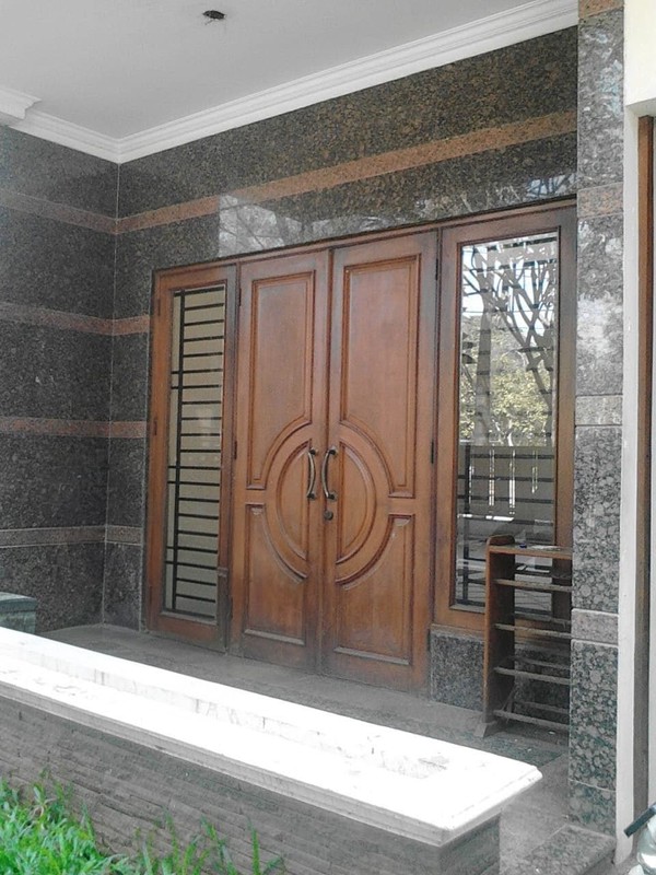 DI JUAL RUMAH lokasi strategis di kemang timur 