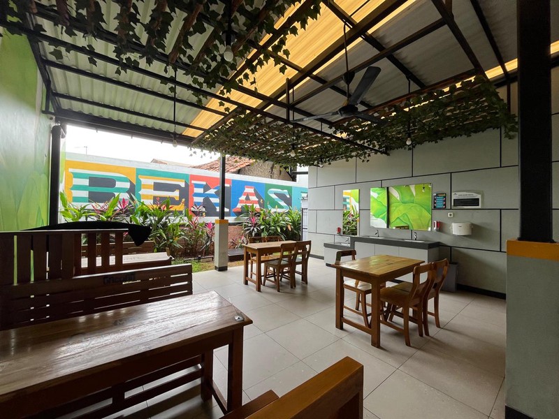 Khusus investor jual bangunan Komersial yang sedang disewakan di Cut Meutia Bekasi Barat