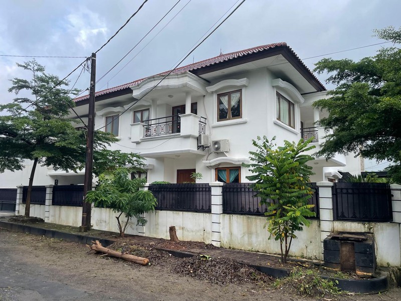 Rumah Bagus Di Cinere Estate, Jl Suren Depok Jawa Barat
