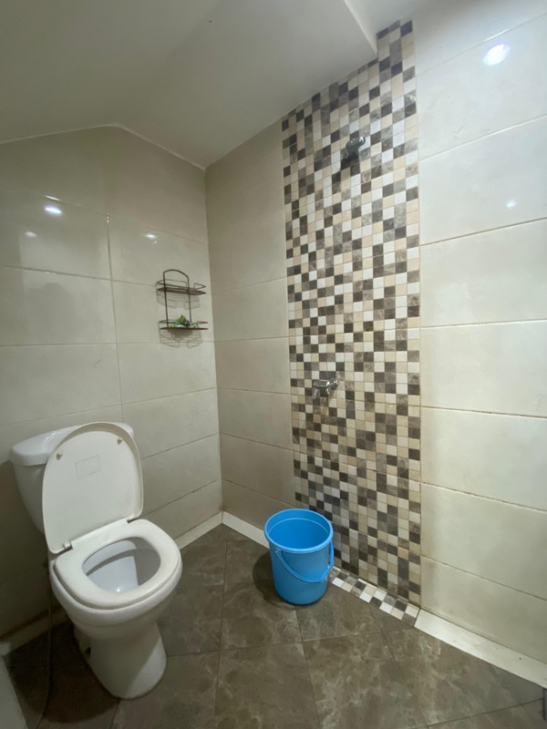 Rumah cantik siap huni dalam perumahan di Ciputat 