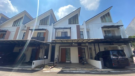 Rumah cantik siap huni dalam perumahan di Ciputat 