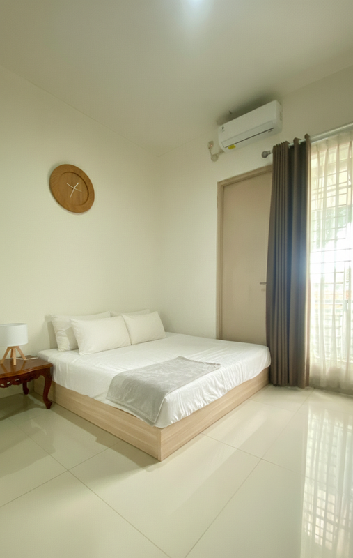 Rumah cantik siap huni dalam perumahan di Ciputat 