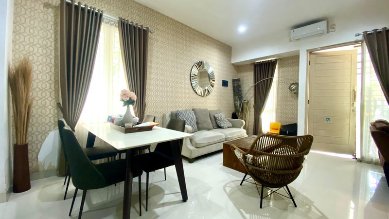 Rumah cantik siap huni dalam perumahan di Ciputat 