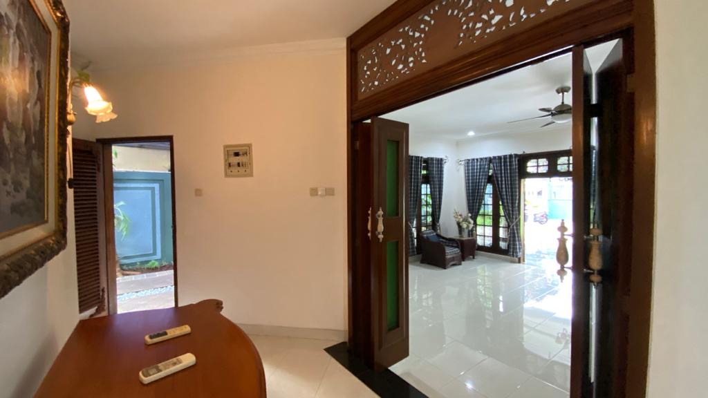 FOR RENT BEAUTIFUL & BIG HOUSE AT AMPERA, JAKARTA SELATAN