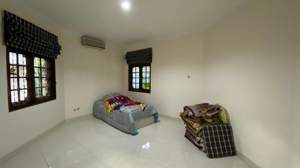 FOR RENT BEAUTIFUL & BIG HOUSE AT AMPERA, JAKARTA SELATAN