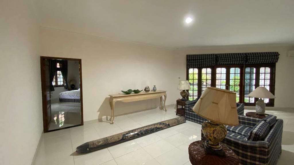 FOR RENT BEAUTIFUL & BIG HOUSE AT AMPERA, JAKARTA SELATAN