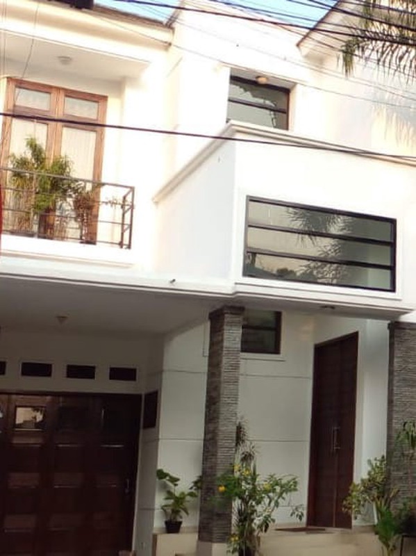 Dijual rumah Sangat Strategis