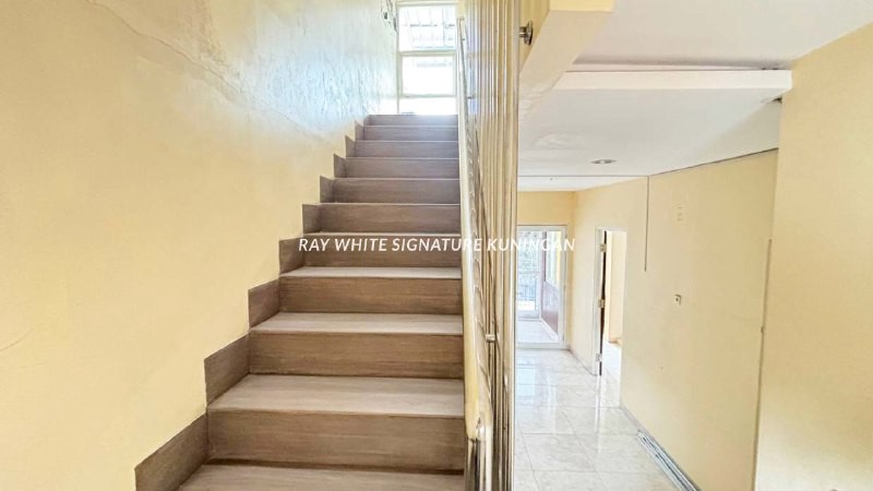 Rumah 3 Lantai di Setiabudi