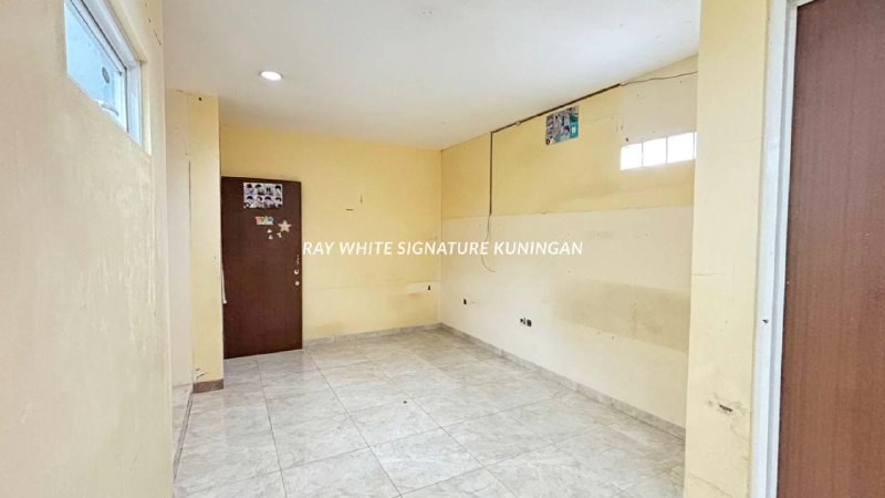 Rumah 3 Lantai di Setiabudi