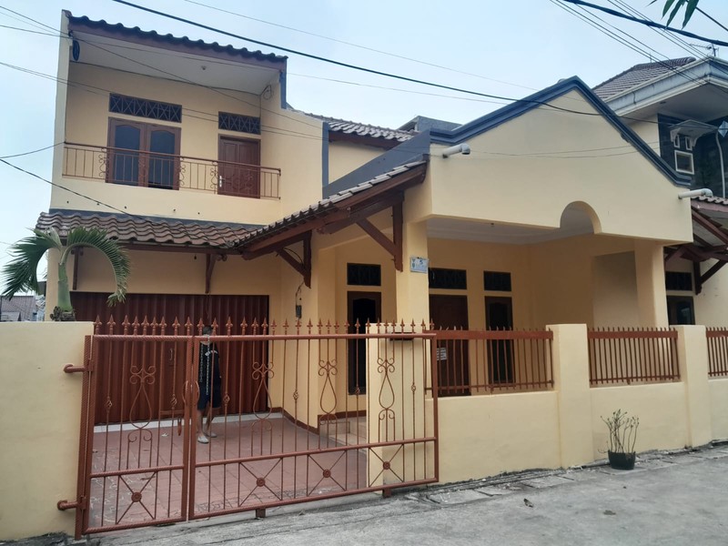 Rumah Siap Huni Perumahan Roda Kencana Pondok Gede, Dekat tol Cikunir dan Lrt Cikunir