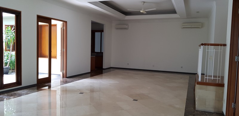 for rent Lovely And Comfort House in Kebayoran Baru