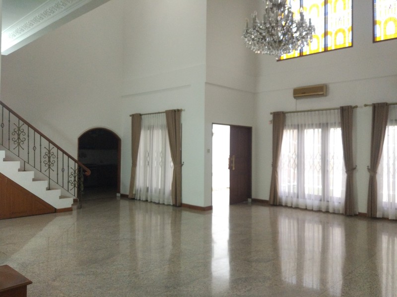 House for RENT @Kebayoran Baru