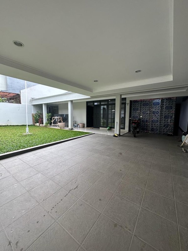 NEW HOUSE FOR RENT IN SENOPATI AREA