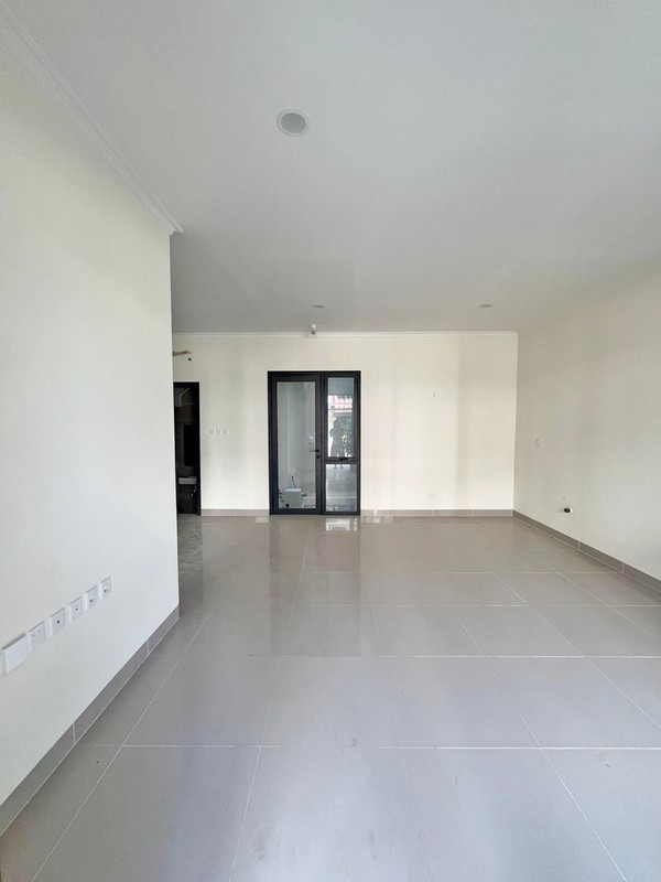 Rumah 3 Lantai di Leonora Gading Serpong - Lengkap & Siap Huni