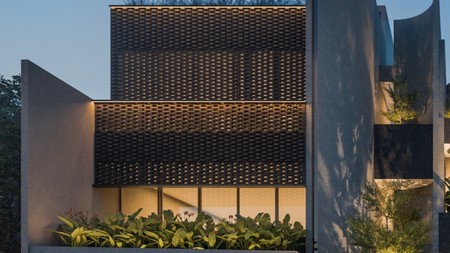 Rumah Baru Mewah dengan style Modern-Tropical di Lebak Bulus