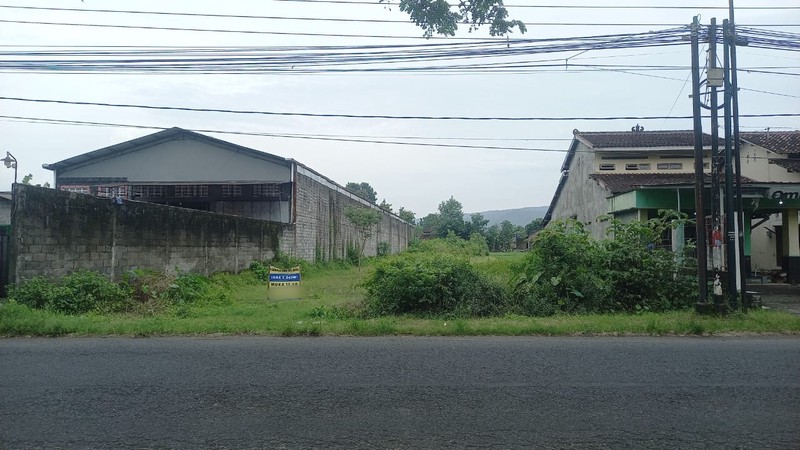 Lahan Strategis 2.042 Meter Persegi Mangku Jalan Raya Imogiri Barat Investasi Menguntungkan di, Trimulyo, Jetis, Bantul