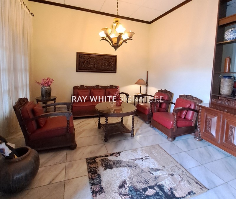 Jual Rumah Lama Terawat di Jl Kejaksaan Pondok Duren Sawit