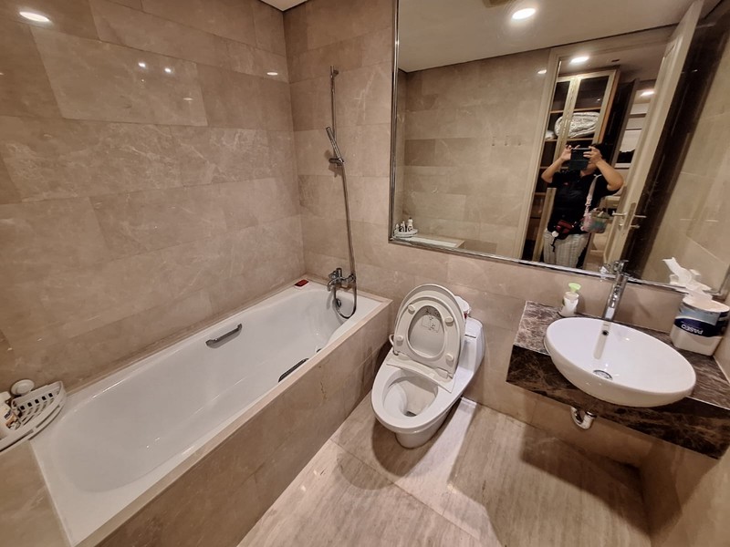 Disewakan Apartment The One Icon  Tunjungan 6 