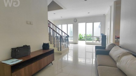 Rumah Disewakan di Grand Wisata Cluster Water Spring - 2 Lantai, Fully Furnished, Lokasi Strategis