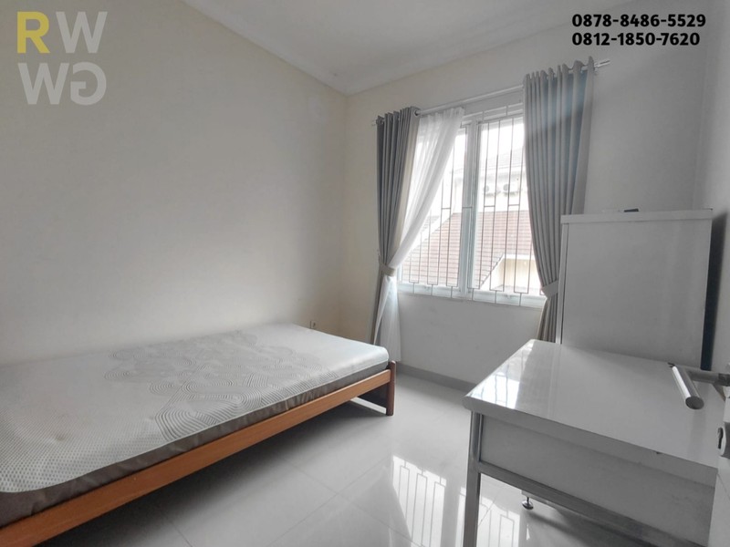 Rumah Disewakan di Grand Wisata Cluster Water Spring - 2 Lantai, Fully Furnished, Lokasi Strategis