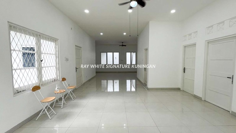 Rumah Sewa Lokasi Elite Jl. Citayam II No. 03 