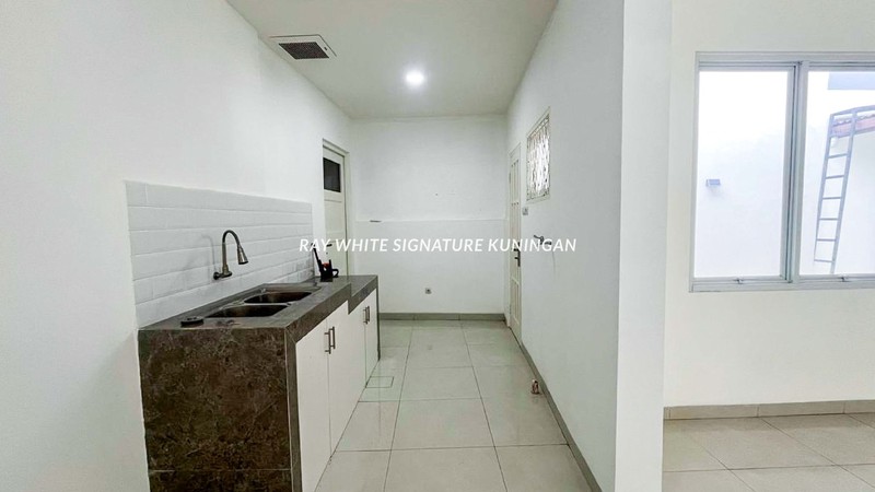 Rumah Sewa Lokasi Elite Jl. Citayam II No. 03 