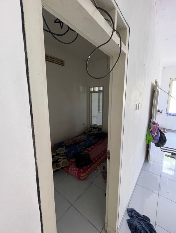 2004. Dijual Rumah 2 Lantai Tengah Kota Alun Alun Kauman Bojonegoro