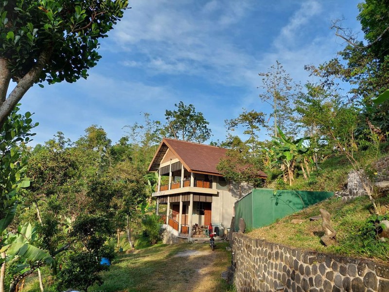 1998 Dijual Villa desa Duyung Trawas Mojokerto