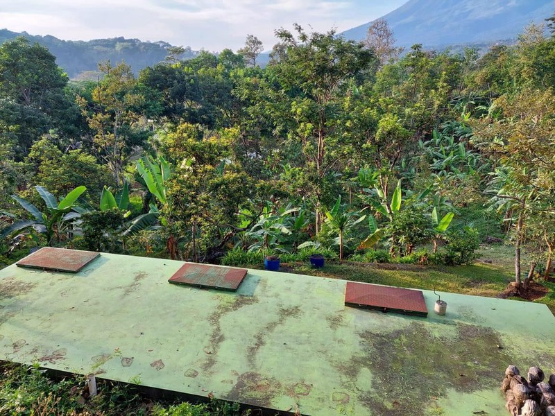 1998 Dijual Villa desa Duyung Trawas Mojokerto