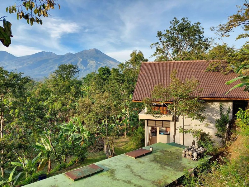 1998 Dijual Villa desa Duyung Trawas Mojokerto