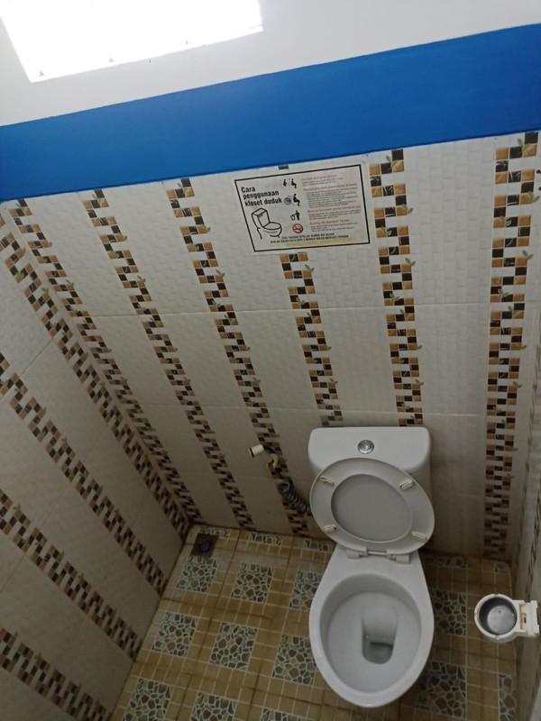 2003 Dijual Guest House Usaha Laundry dan minimart aktif Lokasi di Kotaanyar Paiton Probolinggo