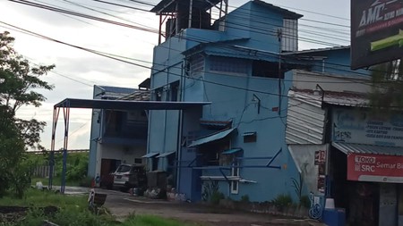 2003 Dijual Guest House Usaha Laundry dan minimart aktif Lokasi di Kotaanyar Paiton Probolinggo