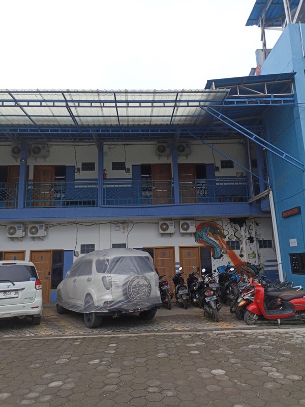2003 Dijual Guest House Usaha Laundry dan minimart aktif Lokasi di Kotaanyar Paiton Probolinggo