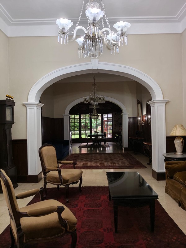 Dijual Rumah Tua Menteng Jakarta Pusat - Bangunan Belanda, Cantik & Sangat Terawat, Kayu Jati