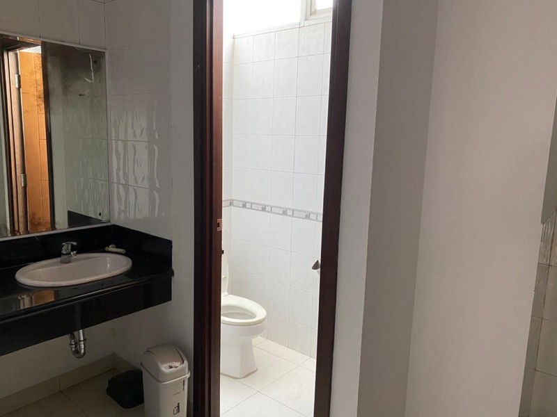 Gedung 3 Lantai di Menteng Cocok Untuk Usaha