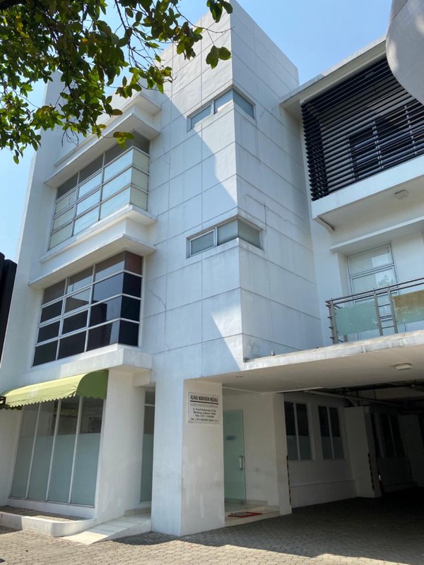 Gedung 3 Lantai di Menteng Cocok Untuk Usaha